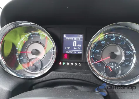 2013 Chrysler Town & Country Touring z USA, uszkodzony, nr VIN 2C4RC1BG1DR744894